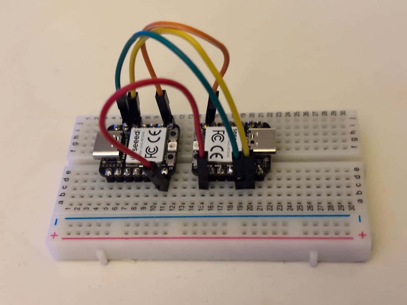 MIDI Host-to-Host Bridge — breadboard test