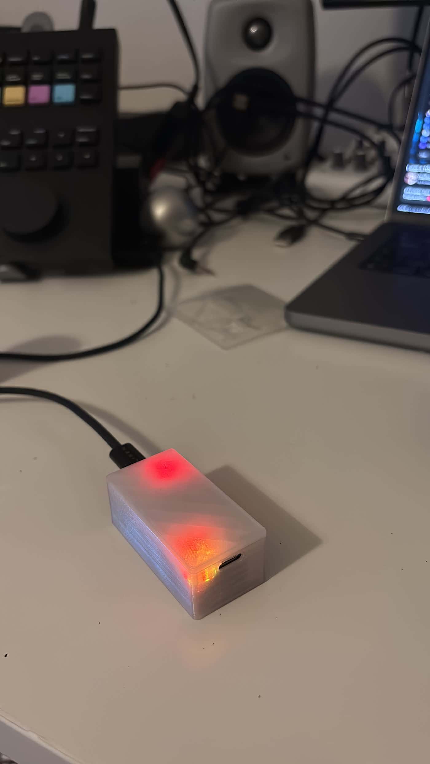 MIDI Host-to-Host Bridge — leds working